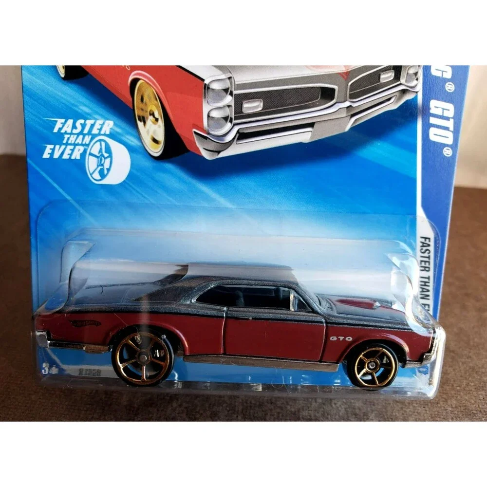 2010 Hot Wheels '67 PONTIAC GTO Dark GRAY/RED FASTER THAN EVER SERIES #6/10 1:64